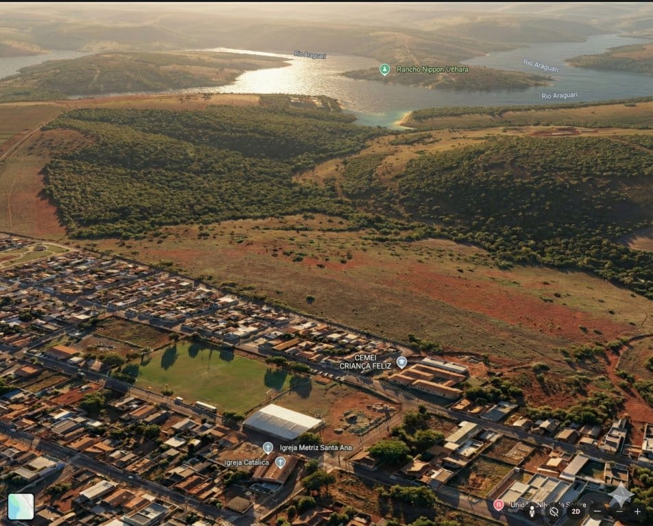 A área hoje: terreno do futuro loteamento em Indianópolis, com o Rio Araguari ao fundo
